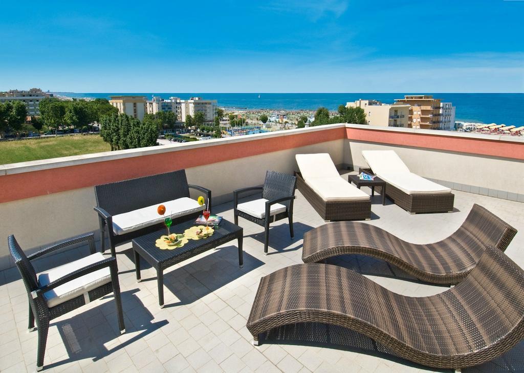 Hotel Riviera B&B Misano Adriatico Eksteriør bilde